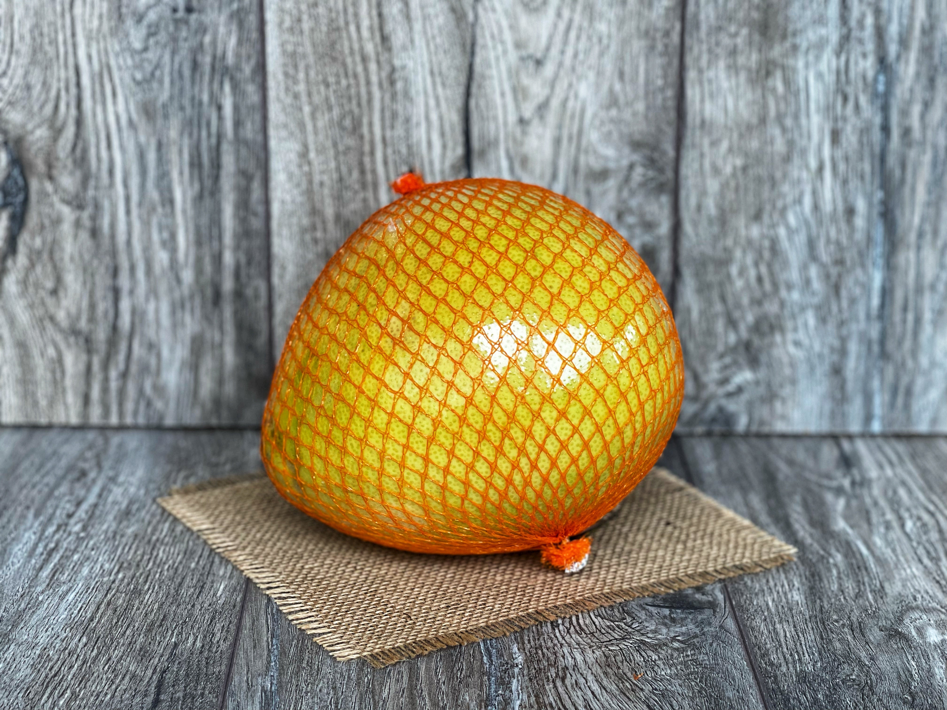 Pomelo [ 1.2 - 1.4 KG ] 1 GB